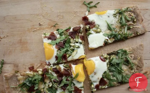 Pizza Com Bacon, Aspargos E Ovo