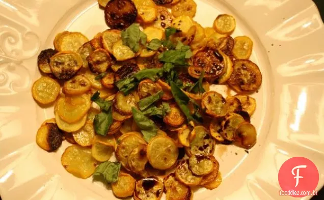 Batatas Fritas Com Manjericão E Regue Balsâmico