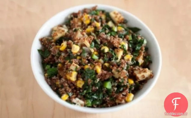 Salada quente de quinoa balsâmica e feijão de corda de Dave Lieberman