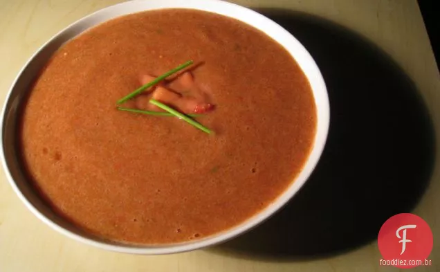 Gaspacho De Morango Com Compota Balsâmica De Morango
