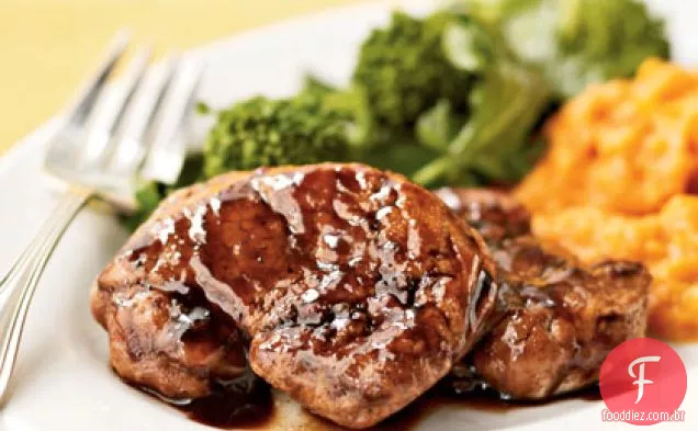 Medalhões De Carne De Porco Envidraçados A Bordo