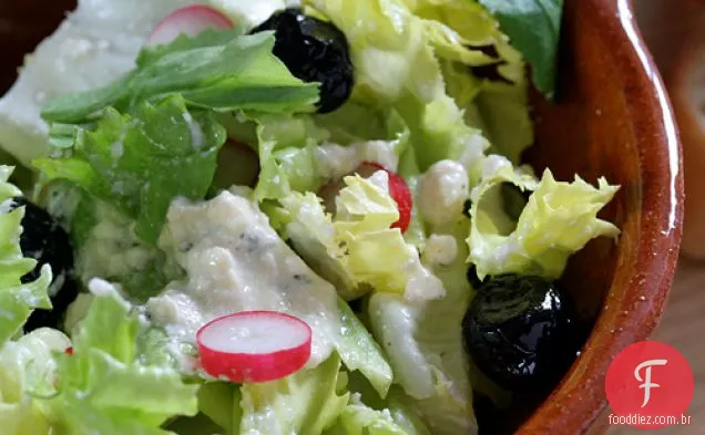 Molho cremoso de vinagre de vinho feta-tinto