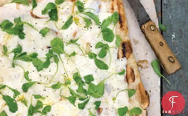 Pizza Grelhada Com Fontina E Rúcula