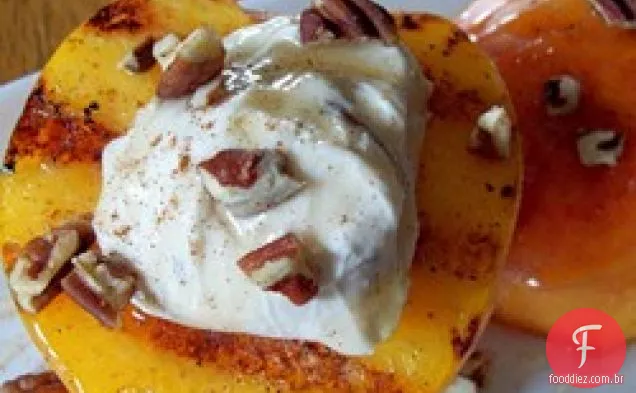 Pêssegos Grelhados E Creme