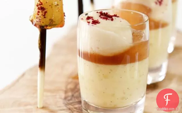 Peras De Tamarindo Com Creme De Tapioca E Pirulitos De Pêra Toffee