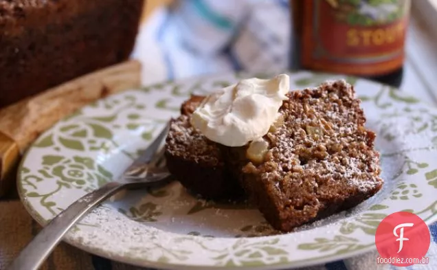 Bolo De Aveia Com Maçãs E Creme De Uísque