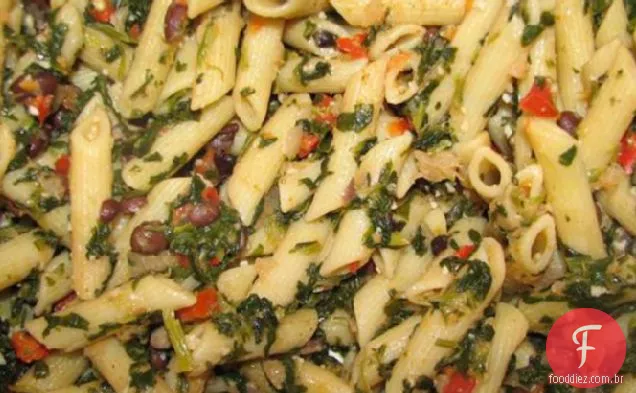 Penne com feijão Cannellini e anchovas