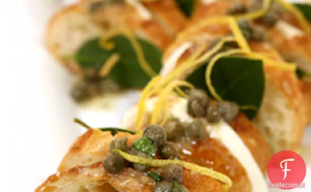 Sanduíches Bocconcini Espetos
