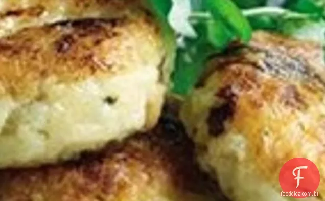 Bolos De Risoto De Cogumelos E Tomilho Com Tomate Assado E Arugul