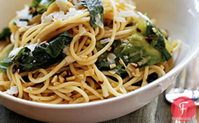 Spaghettini com Escarole picante e Pecorino Romano