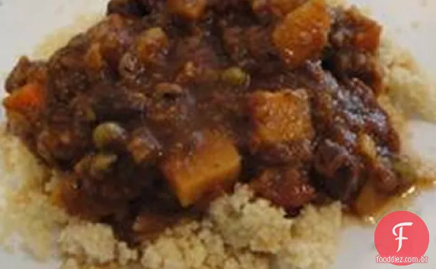 Ensopado de feijão fava do oriente médio de Jacy