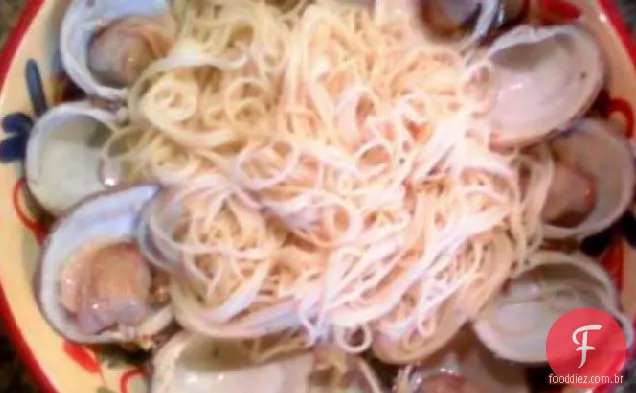 Linguini Com Molho De Molusco Branco