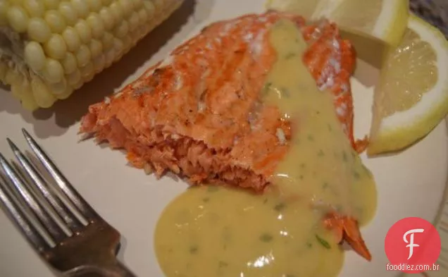 Salmão Grelhado Com Manjericão Aioli