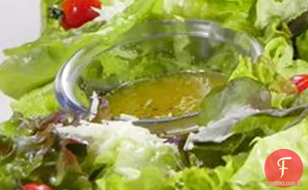 Romaine com molho da anchova do limão do alho