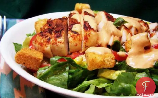 Salada Caesar De Frango Do Sudoeste Com Molho Chipotle
