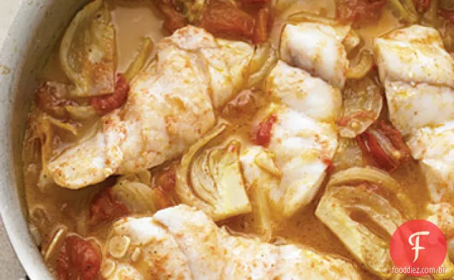 Peixe refogado com Erva-doce e tomate
