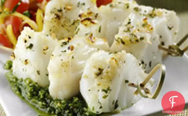 Robalo espeto com Pesto De Espinafre e salsa de Manga