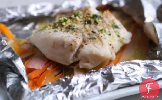 Bacalhau grelhado em papel alumínio