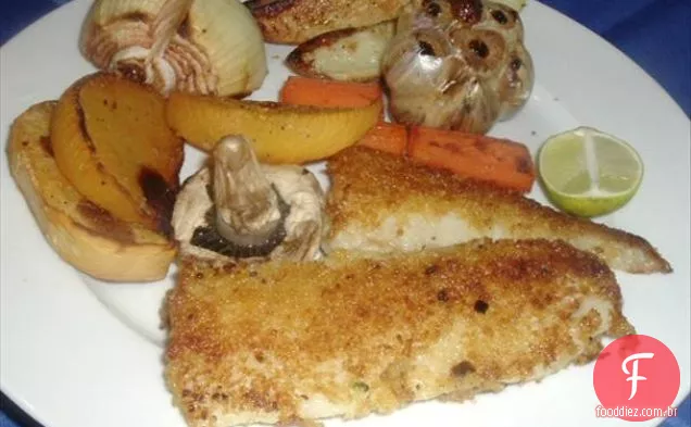 Peixe marinado e salteado