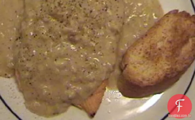 Filetes De Salmão Com Vinho Branco Cremoso / Molho De Carne De Caranguejo