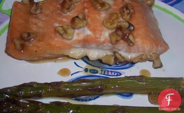 Mel Vitrificado Salmão Com Aspargos