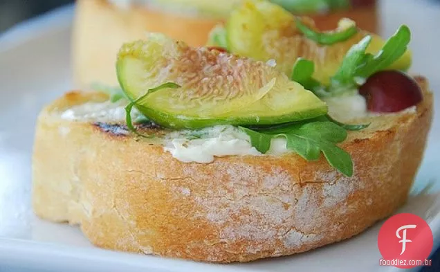 Figo Fresco, Rúcula E Mascarpone Bruschetta