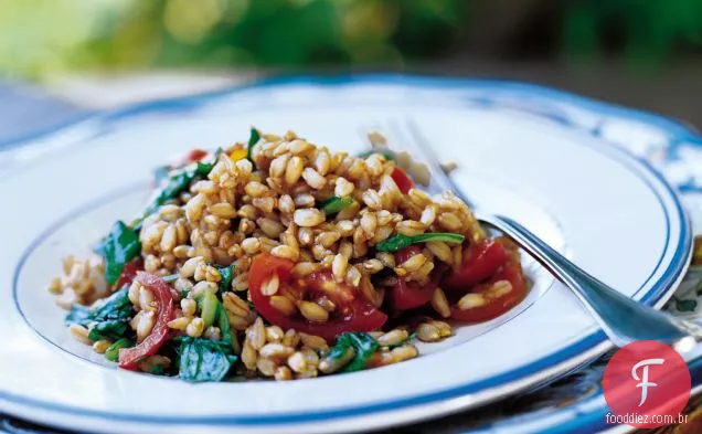 Farro, Tomate cereja e salada de rúcula