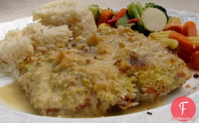 Wasabi Crusted Salmão Com Molho De Gengibre Laranja