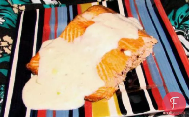 Salmão Com Molho De Caranguejo