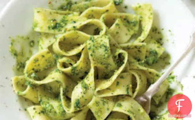 Macarrão Com Rúcula E Pancetta
