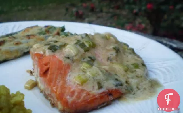 Salmão Com Molho De Mostarda De Vinho