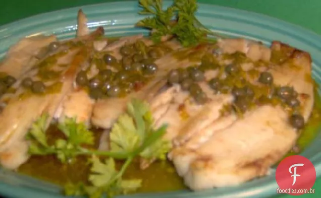 Peixe Grelhado Com Molho De Alcaparras Amanteigado