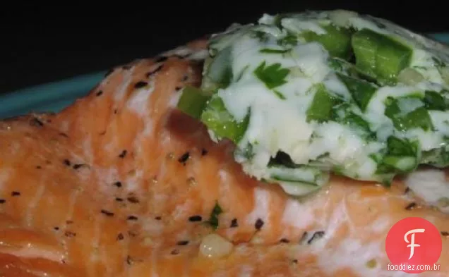 Salmão Grelhado Com Manteiga De Jalapeno