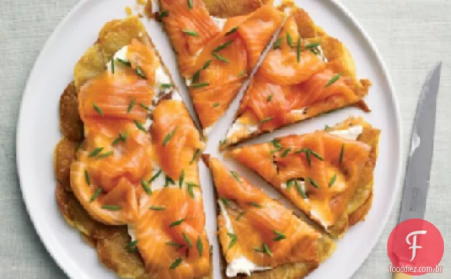 Galette de batata com salmão defumado