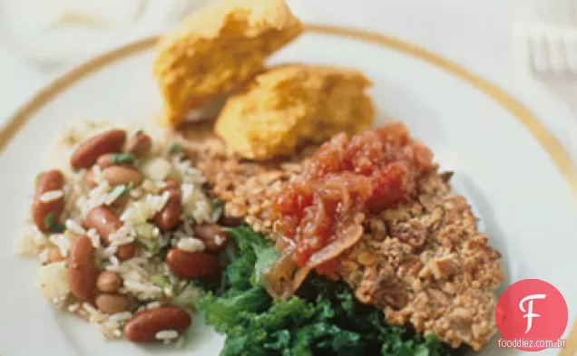 Peixe-gato com crosta de noz-pecã com verduras murchas e Chutney de tomate
