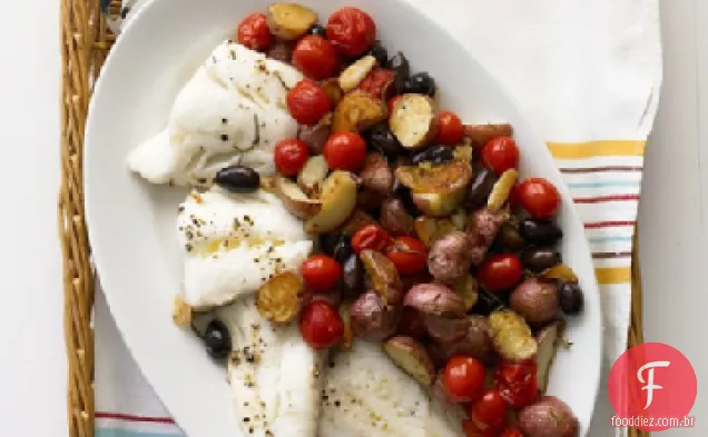 Bacalhau assado com batatas e azeitonas