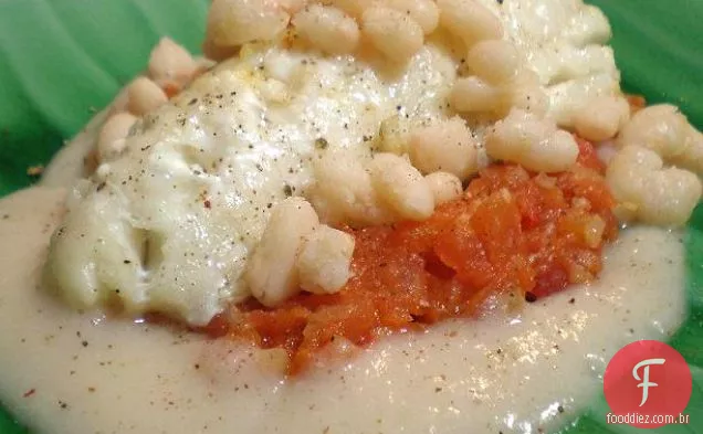 Bacalhau Assado Com Feijão Branco, compota de tomate e óleo de Trufa