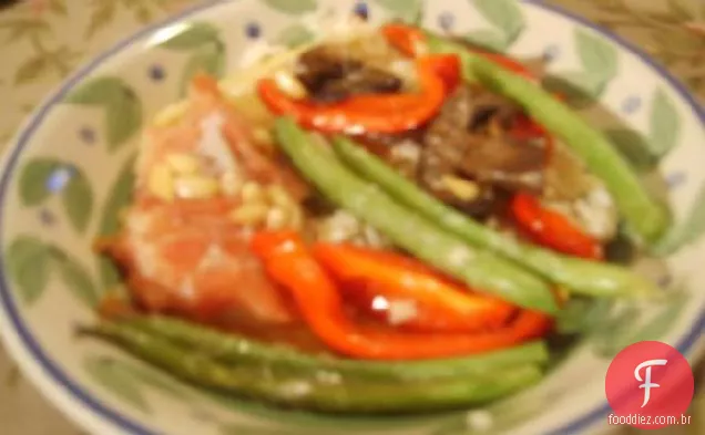 Bacalhau assado com legumes, Prosciutto e pinhões