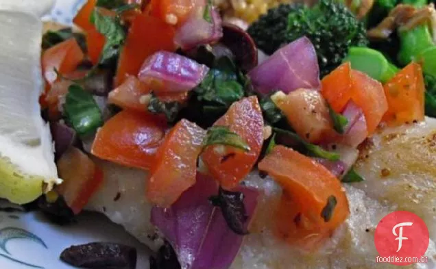Bacalhau Com Salsa Mediterrânea