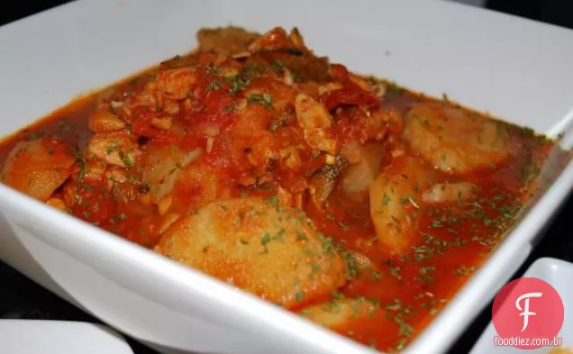 Bacalhau (Bacalhau, Bacalao, Morue, Baccalà) Guisado