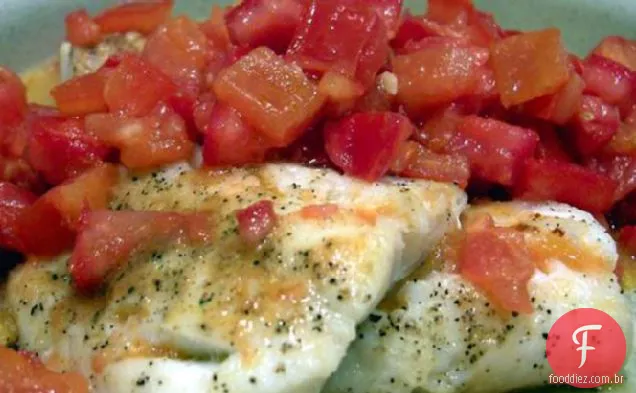 Bacalhau grelhado com sabor de tomate Marroquino