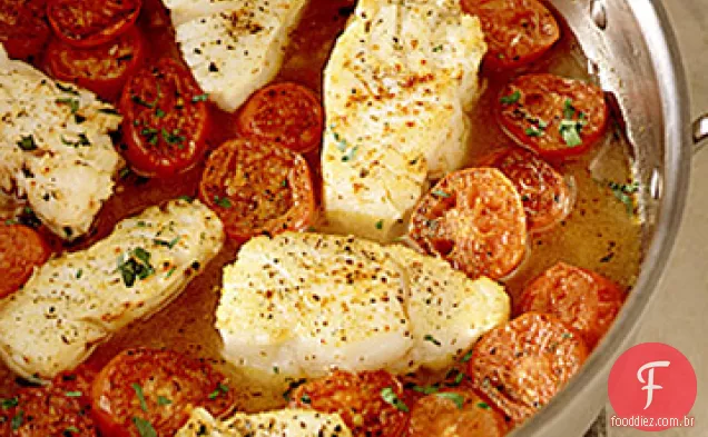 Bacalhau refogado com tomate ameixa