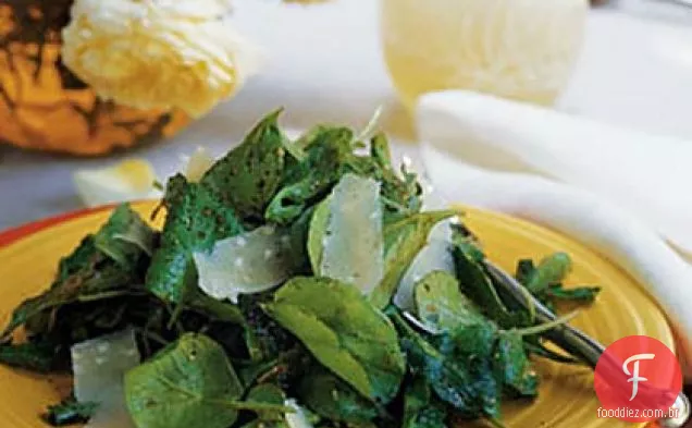 Rúcula e salada de parmesão raspada