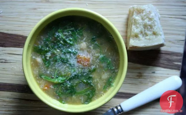 Grão De Bico Toscano E Sopa De Rúcula Com Parmesão
