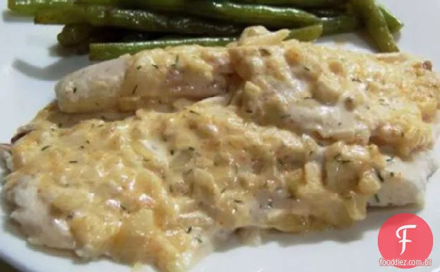 Peixe assado em maionese e mostarda