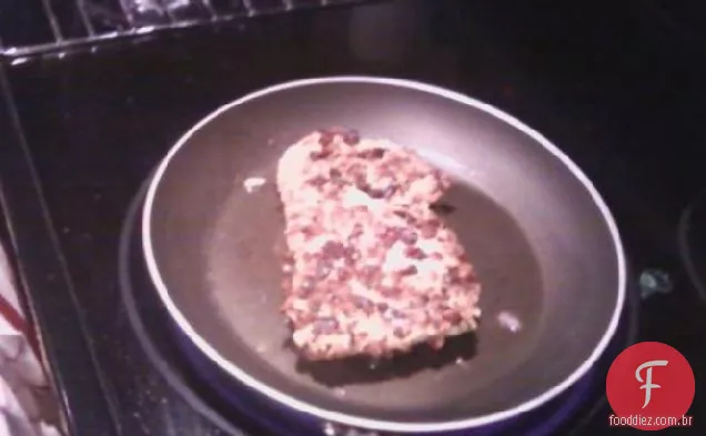 Alabote Com Crosta De Noz Com Molho De Soja Com Mel