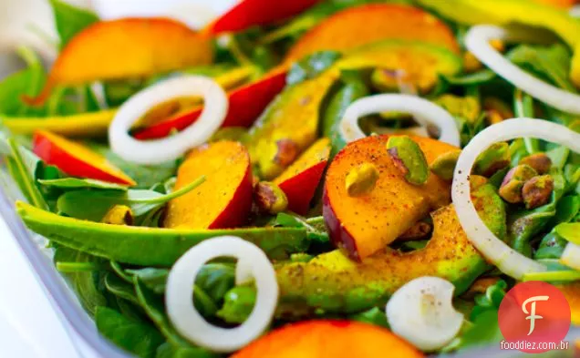Salada Avo-rúcula de pêssego balsâmico