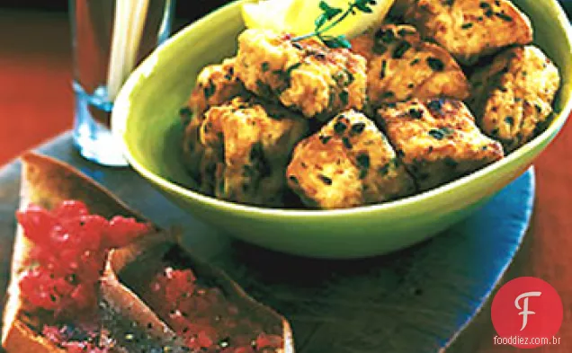 Peixe frito marinado em alho, vinagre, orégano e cominho