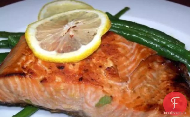 Mel gengibre Salmão Grelhado, espadarte ou Mahi Mahi