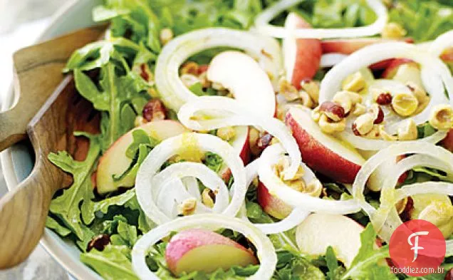 Salada de rúcula com nectarinas brancas e molho de Chutney de Manga